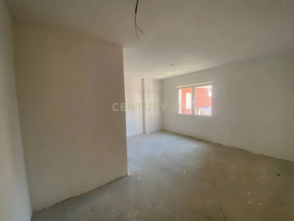 Tirane, shitet apartament 2+1 Kati 5, 122 m² 230.000 € (Astir)