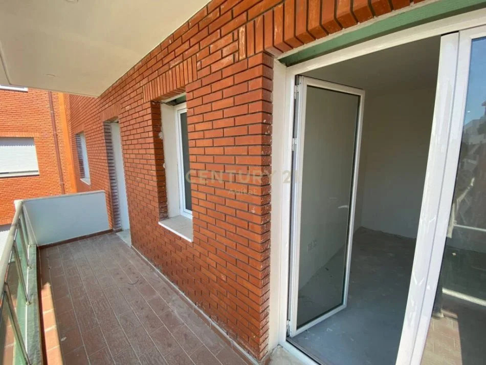 Tirane, shitet apartament 2+1 Kati 5, 122 m² 230.000 € (Astir)