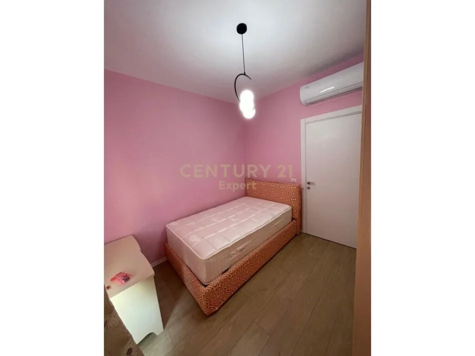 𝐓𝐢𝐫𝐚𝐧𝐞, 𝐣𝐞𝐩𝐞𝐭 𝐦𝐞 𝐪𝐞𝐫𝐚 𝐚𝐩𝐚𝐫𝐭𝐚𝐦𝐞𝐧𝐭 𝟑+𝟏 𝐊𝐚𝐭𝐢 𝟒, 𝟏𝟏𝟗 𝐦² 𝟖𝟎𝟎 € (𝐂𝐚𝐬𝐚 𝐈𝐭𝐚𝐥𝐢𝐚)