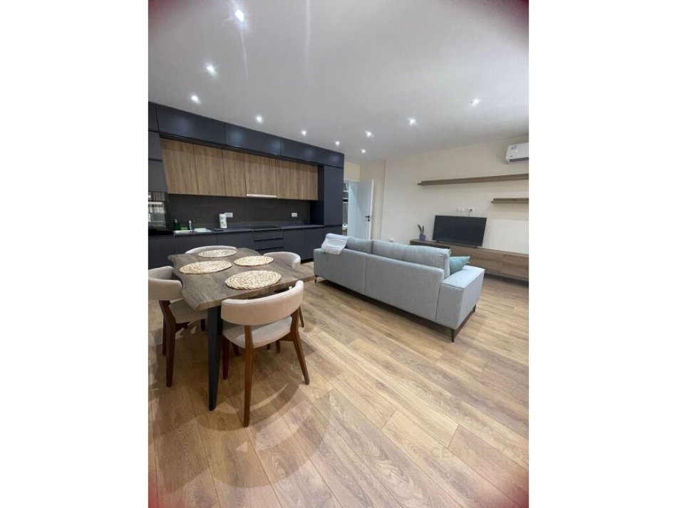 Tirane, jepet me qera apartament 1+1 Kati 4, 64 m² 750 € 