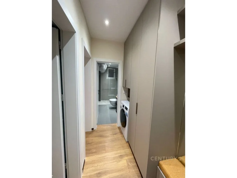 Tirane, jepet me qera apartament 1+1 Kati 4, 64 m² 750 € 