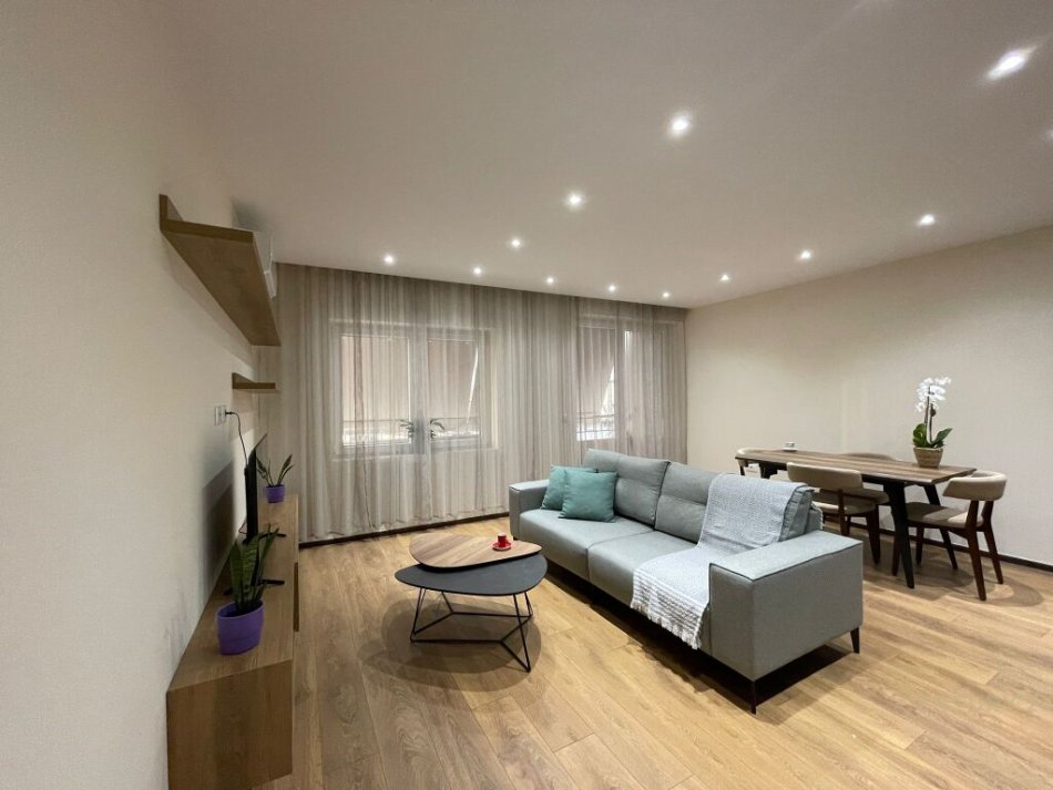 Tirane, jepet me qera apartament 1+1 Kati 4, 64 m² 750 € 