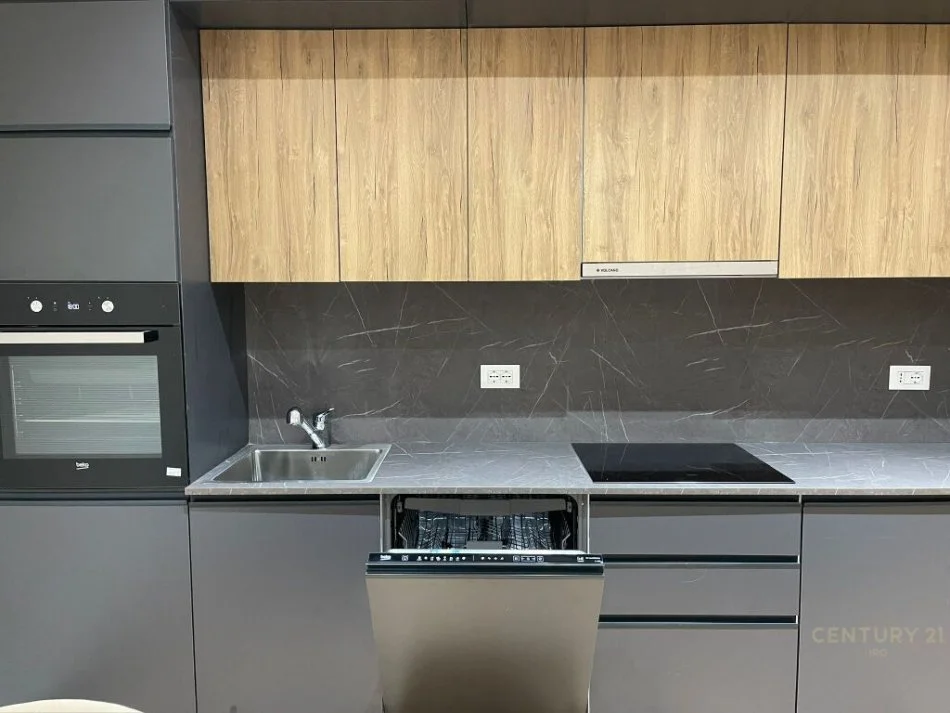 Tirane, jepet me qera apartament 1+1 Kati 4, 64 m² 750 € 