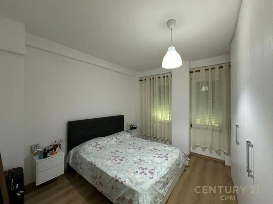Tirane, jepet me qera apartament 1+1 Kati 1, 50 m² 600 € 