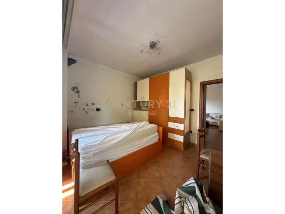 Tirane, shitet apartament 2+1 Kati 3, 120 m² 260.000 € (rruga e kosovareve)