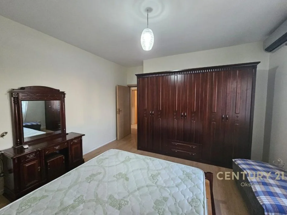 JAPIM ME QIRA APARTAMENT 2+1 PRANE 21 DHJETORIT!  OKS99871