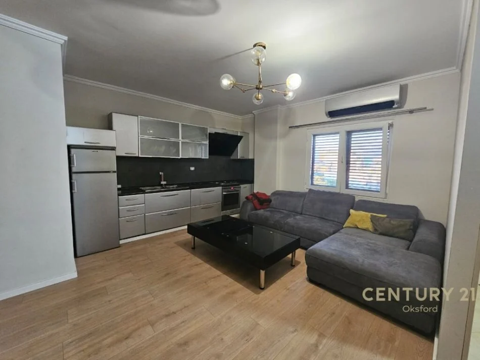 JAPIM ME QIRA APARTAMENT 2+1 PRANE 21 DHJETORIT!  OKS99871