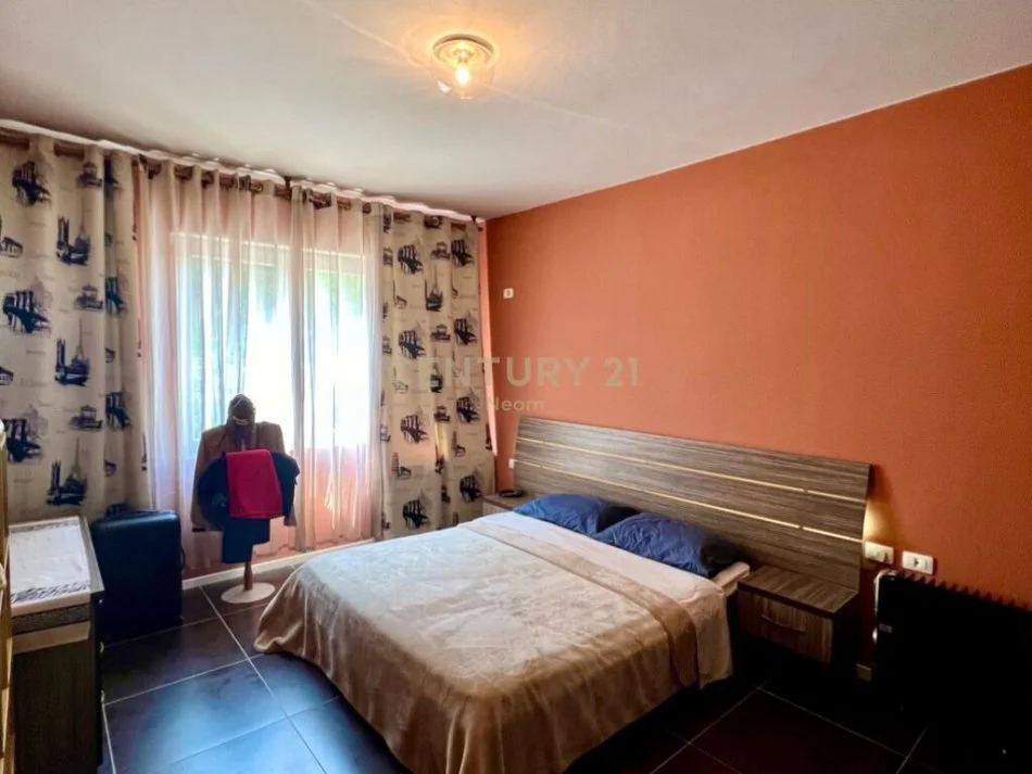Tirane, shitet apartament 2+1+Ballkon Kati 2, 116 m² 180.000 € (KOPSHTI BOTANIK)