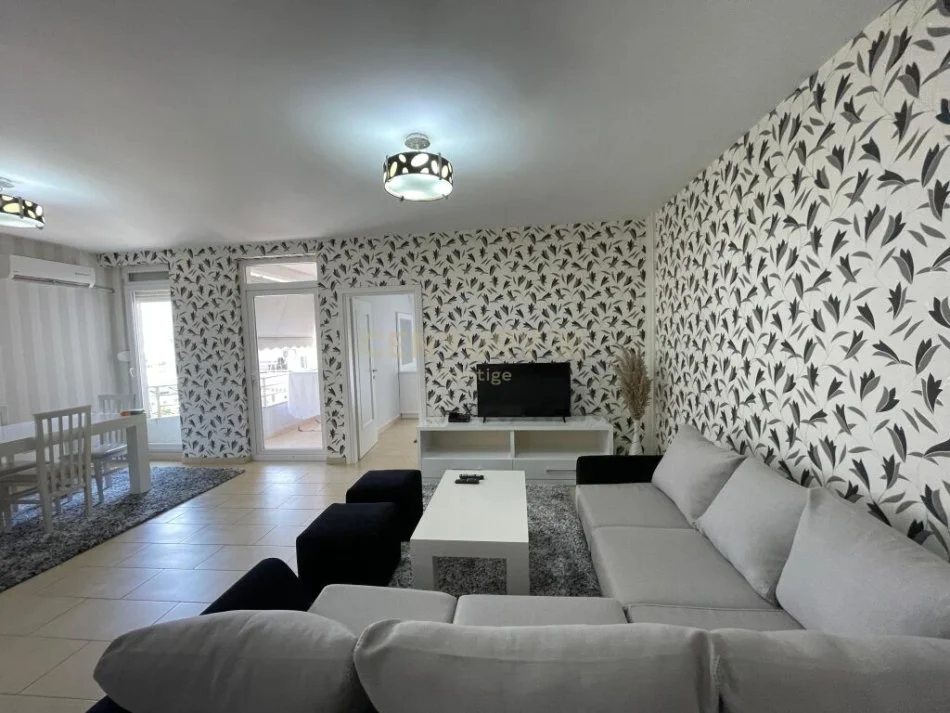 Tirane, jepet me qera apartament 2+1 Kati 8, 100 m² 700 € (rruga e elbasanit)