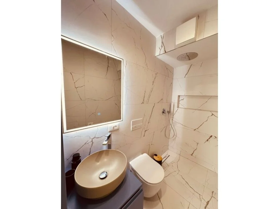 𝐓𝐢𝐫𝐚𝐧𝐞, 𝐣𝐞𝐩𝐞𝐭 𝐦𝐞 𝐪𝐞𝐫𝐚 𝐚𝐩𝐚𝐫𝐭𝐚𝐦𝐞𝐧𝐭 𝟐+𝟏 𝐊𝐚𝐭𝐢 𝟏𝟏, 𝟕𝟐 𝐦² 𝟖𝟎𝟎 € (𝐊𝐨𝐦𝐩𝐥𝐞𝐤𝐬𝐢 𝐆𝐨𝐥𝐝, 𝐒𝐞𝐥𝐯𝐢𝐚)