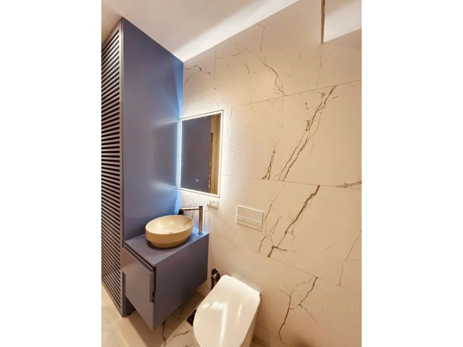 Tirane, jepet me qera apartament 2+1 Kati 11, 72 m² 800 € (selvia)