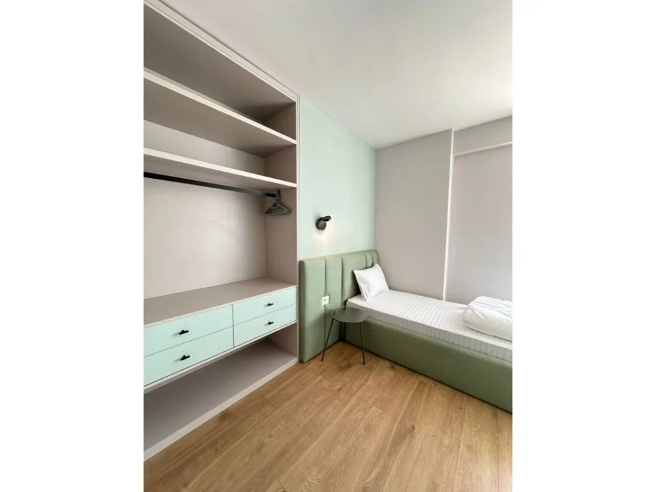 Tirane, jepet me qera apartament 2+1 Kati 11, 72 m² 800 € (selvia)