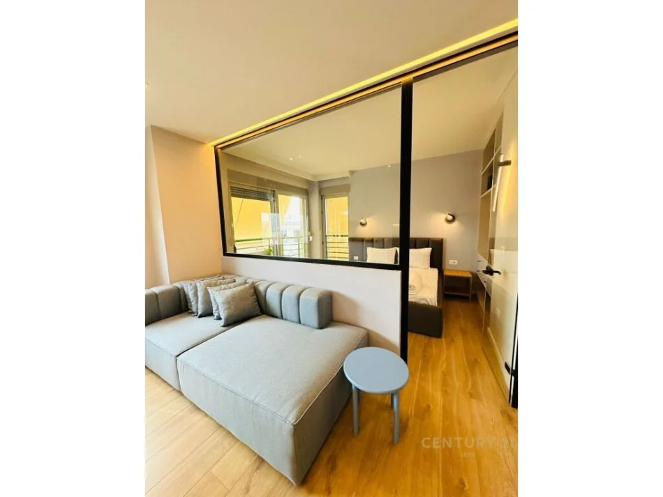 Tirane, jepet me qera apartament 2+1 Kati 11, 72 m² 800 € (selvia)