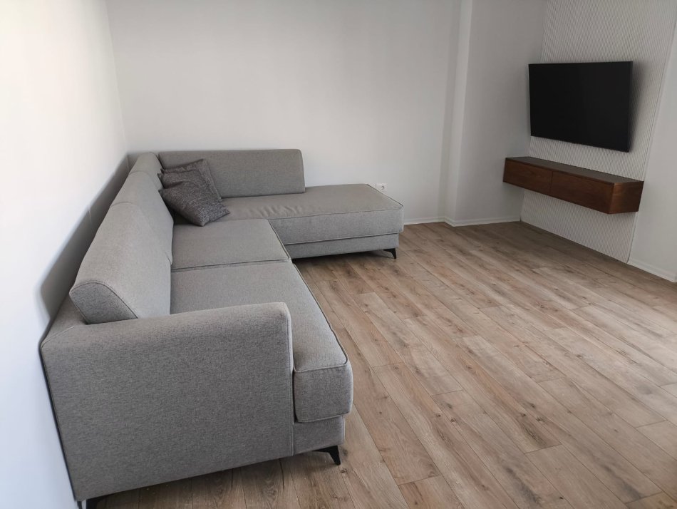 Tirane, jepet me qera apartament 1+1 Kati 4, 70 m² 600 € (Kodra e Diellit)
