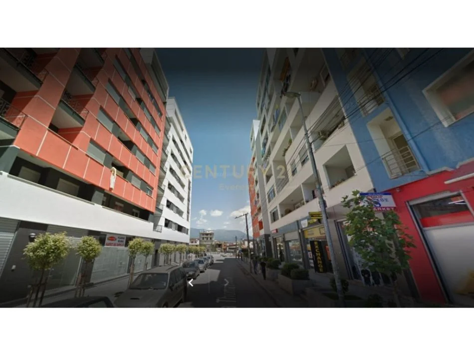 Tirane, shitet apartament 1+1 Kati 3, 60 m² 80.000 € (misto mame)