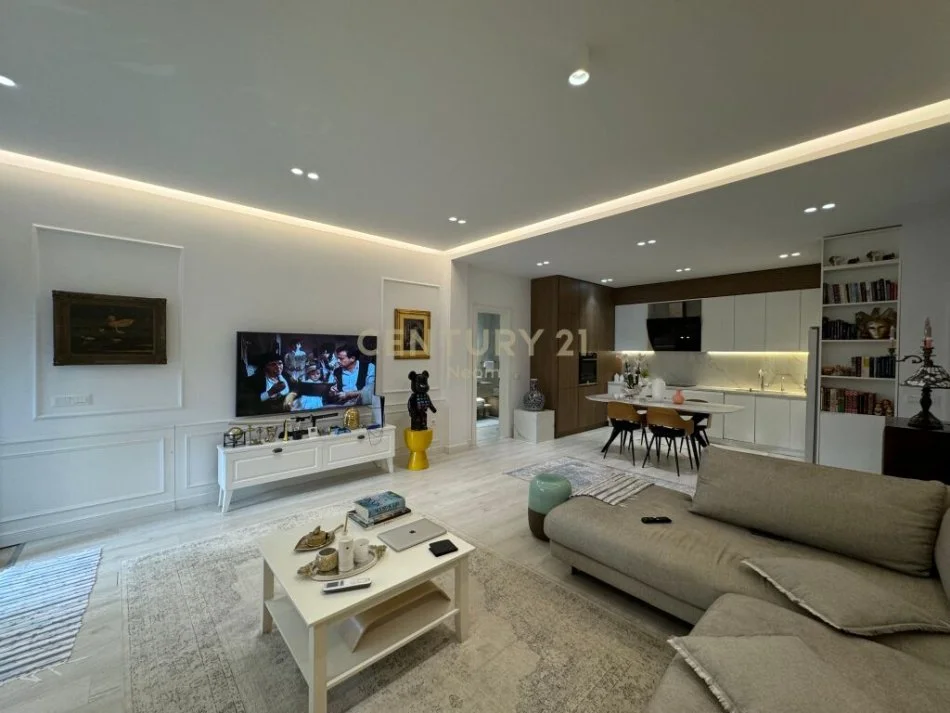 Tirane, jepet me qera apartament 2+1 Kati 6, 179 m² 1.300 € (liqen i thate)