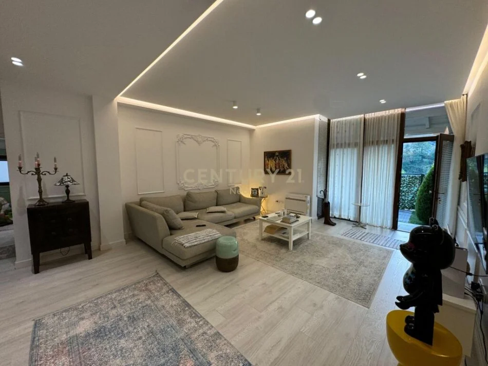 Tirane, jepet me qera apartament 2+1 Kati 1, 179 m² 1.300 € (liqeni i thate)