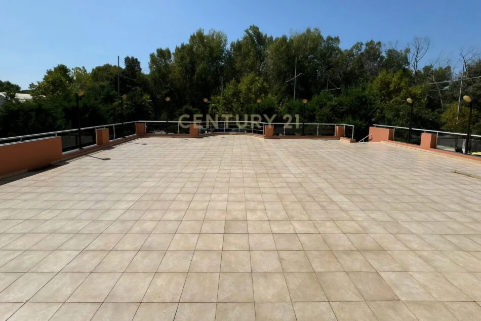 Durres, shitet hotel Kati 3, 930 m² 1.300.000 € (Plepa)