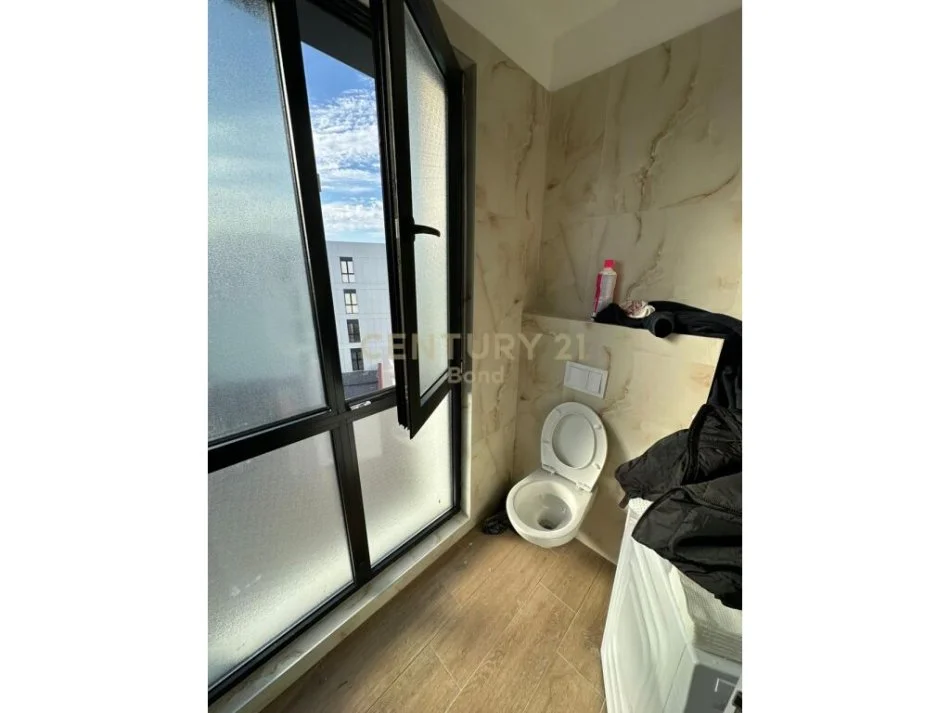 Tirane, shitet apartament 1+1 Kati 11, 69 m² 150.000 € (selvia)