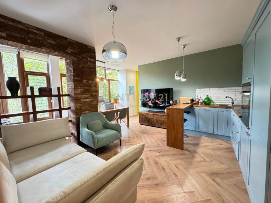 Tirane, shitet apartament 1+1 Kati 3, 67 m² 190.000 € (ish ekspozita)