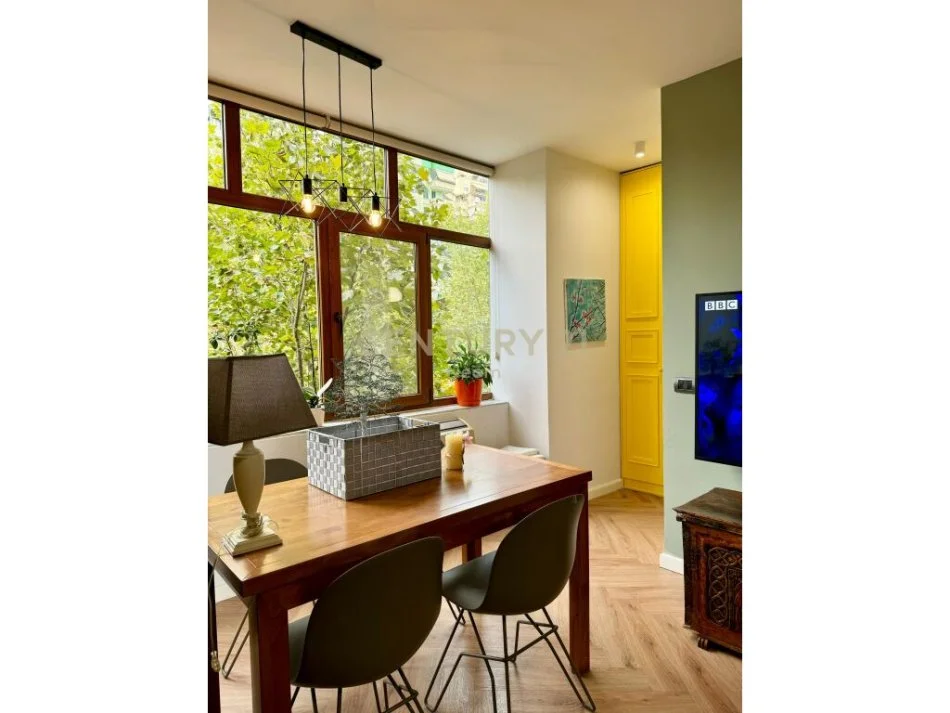 Tirane, shitet apartament 1+1 Kati 3, 67 m² 190.000 € (ish ekspozita)