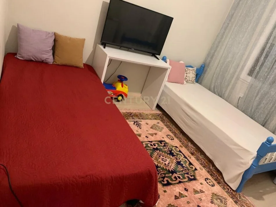 Tirane, jepet me qera apartament 2+1 Kati 6, 102 m² 500 € (Rruga e Kavajes)