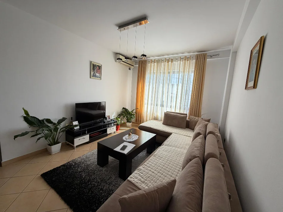 Tirane, shitet 2+1+Ballkon Kati 6, 104 m² 150.000 € (Fresku, Rruga e Dajtit)