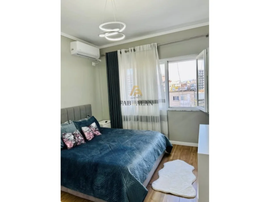 Tirane, shitet apartament 2+1+Ballkon Kati 4, 102 m² 210.000 € (Ali Demi)