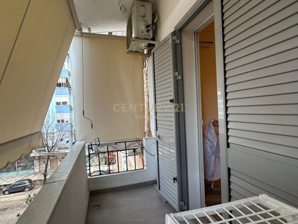 Tirane, jepet me qera apartament 2+1 Kati 4, 65 m² 600 € (NE &quot;MYSLYM SHYR&quot;)