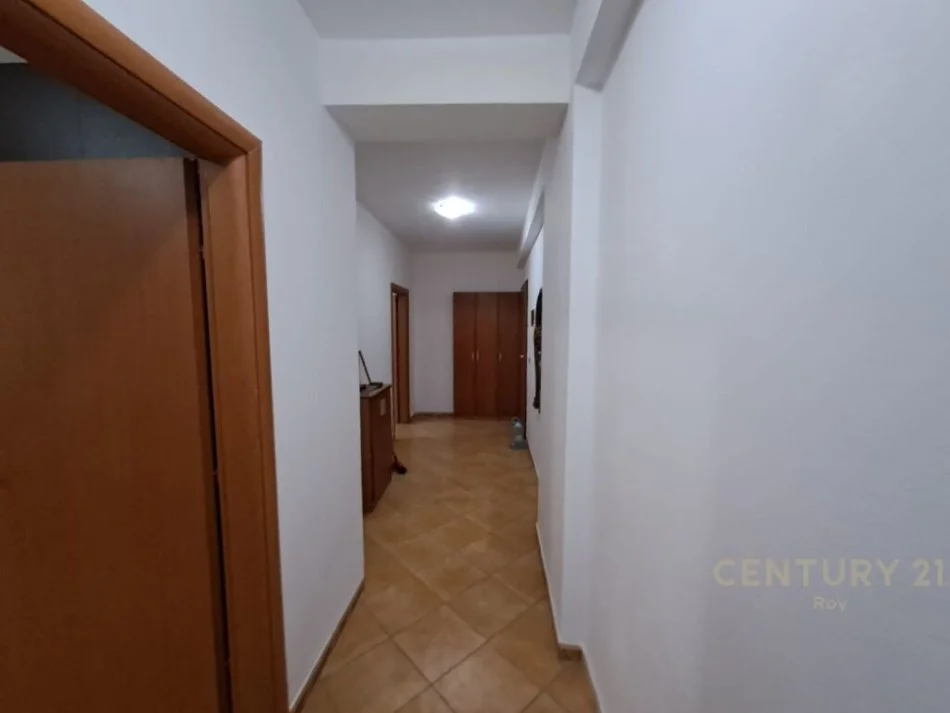 Durres, jepet me qera apartament 1+1 Kati 2, 65 m² 400 € 