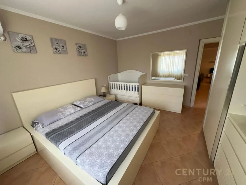 Tirane, jepet me qera apartament 2+1 Kati 5, 74 m² 600 € (shkolla e baletit)