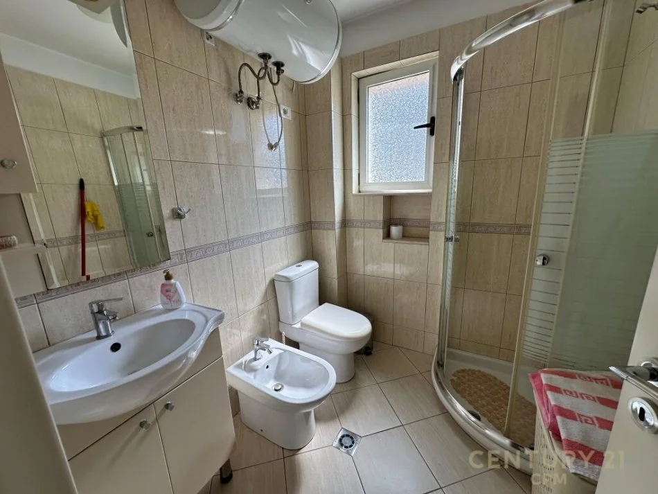 Tirane, jepet me qera apartament 2+1 Kati 5, 74 m² 600 € (shkolla e baletit)