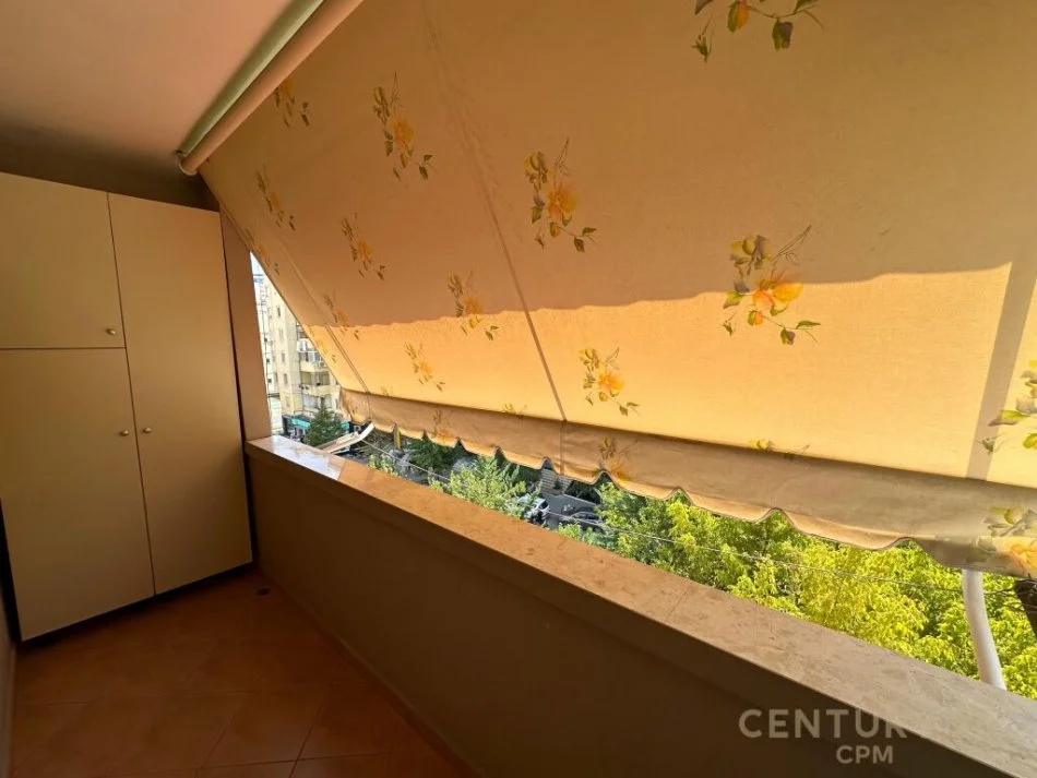 Tirane, jepet me qera apartament 2+1 Kati 5, 74 m² 600 € (shkolla e baletit)