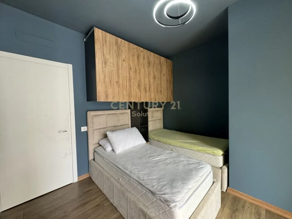 Tirane, shitet apartament 2+1+Ballkon Kati 7, 106 m² 150.000 € (grand gallery)