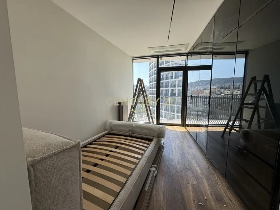 Tirane, jepet me qera apartament 2+1 Kati 7, 162 m² 2.200 € (liqeni i tiranes)