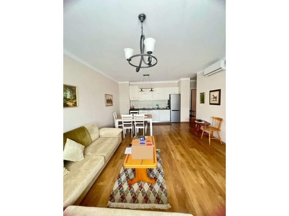 Tirane, jepet me qera apartament 1+1 Kati 4, 80 m² 680 € (21 dhjetori)