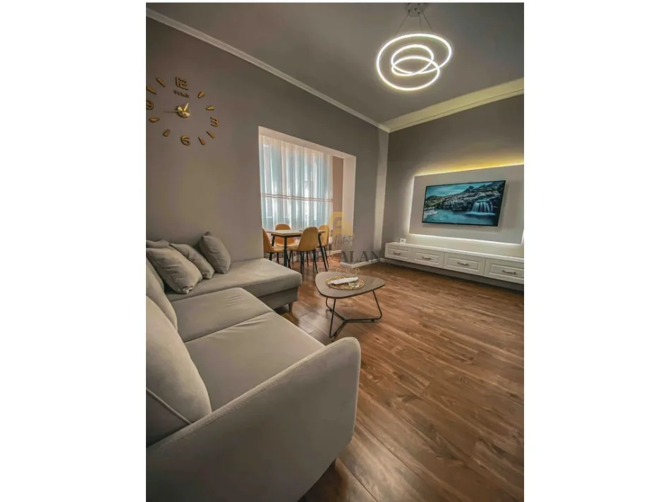 Tirane, shitet apartament 2+1+Ballkon Kati 4, 102 m² 210.000 € (Ali Demi)