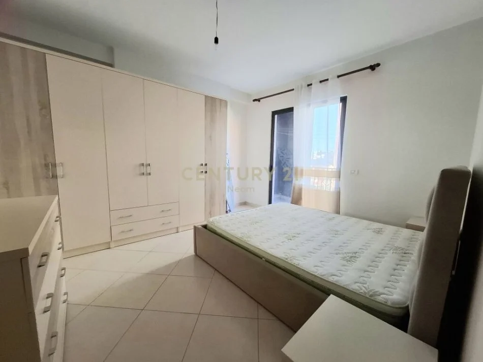 Tirane, jepet me qera apartament 2+1 Kati 3, 102 m² 500 € (yzberisht)