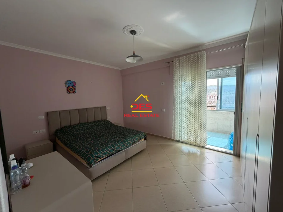 Vlore, shitet apartament 2+1+Ballkon Kati 9, 107 m² 152.000 € (Rruga Gjergj Kastrioti)
