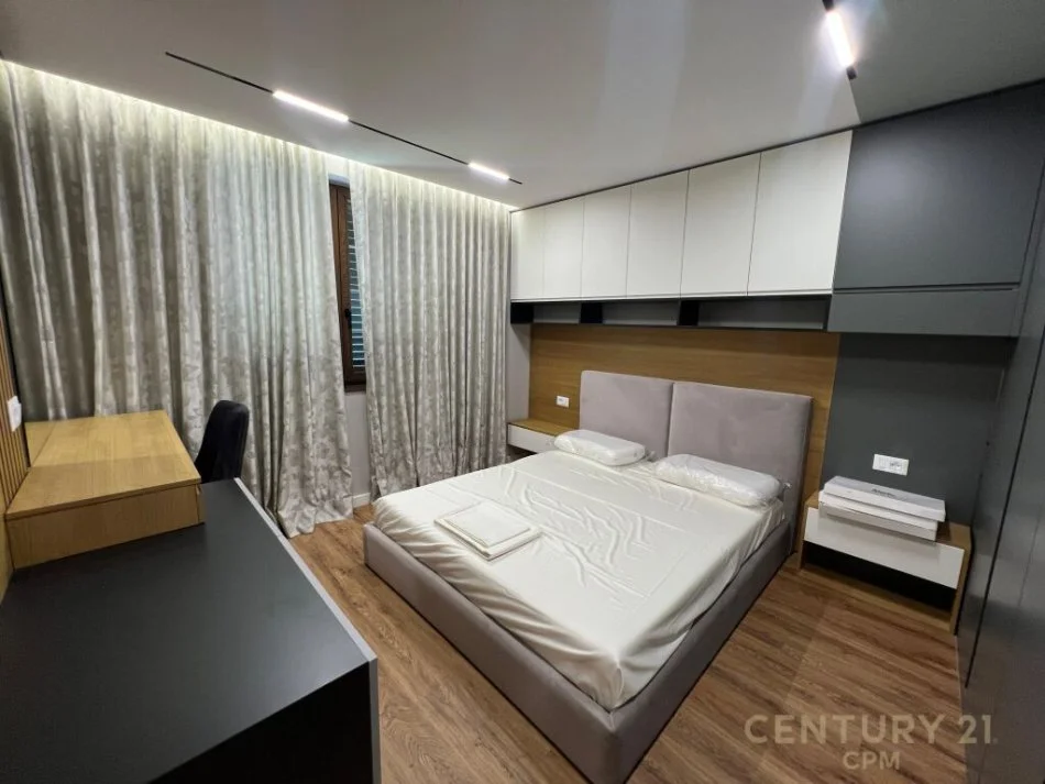 Tirane, jepet me qera apartament 2+1 Kati 2, 97 m² 1.500 € (sheshi willson)