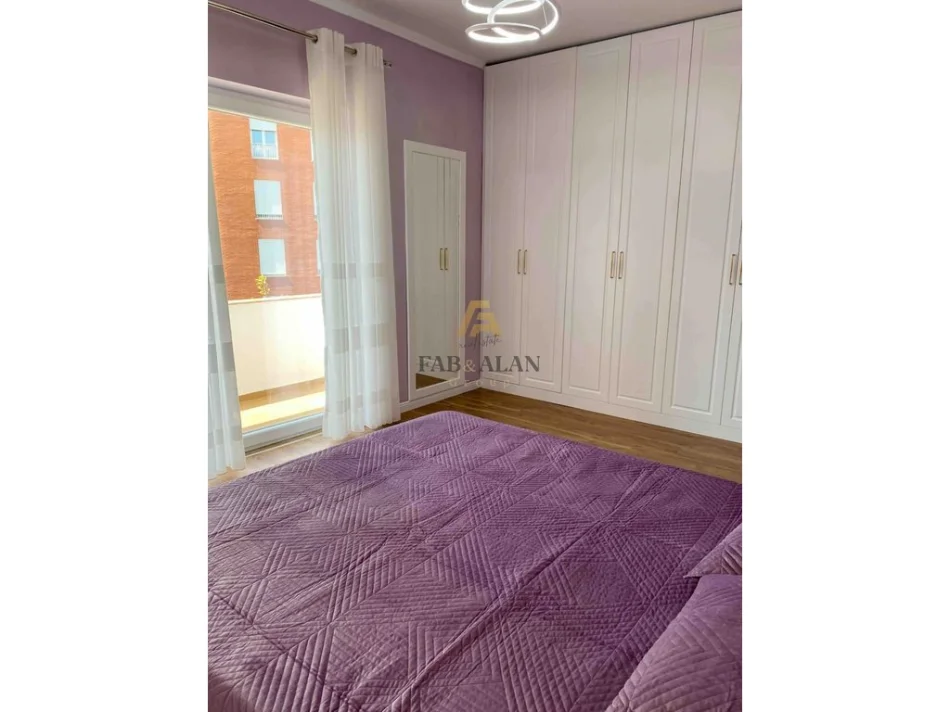 Tirane, shitet apartament 2+1+Ballkon Kati 4, 102 m² 210.000 € (Ali Demi)