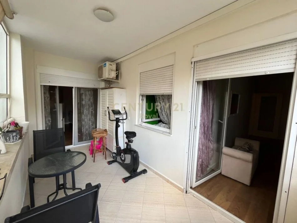 Tirane, jepet me qera apartament 2+1+Ballkon Kati 3, 120 m² 1.000 € (rruga e elbasanit)