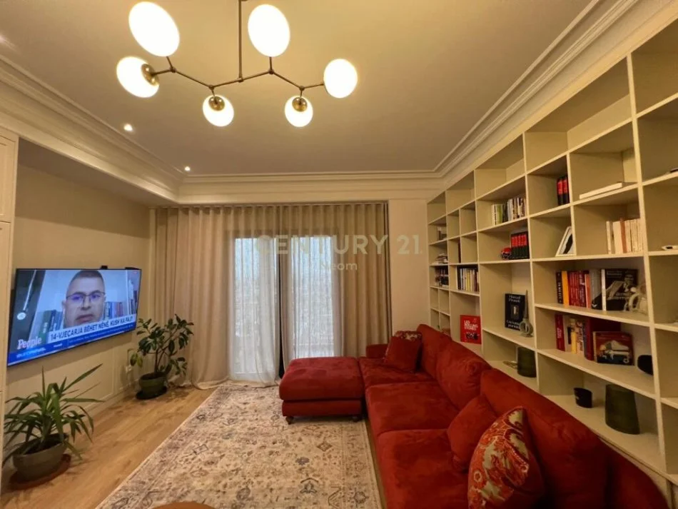 Tirane, shitet apartament 2+1 Kati 14, 125 m² 360.000 € (rruga e kavajes)