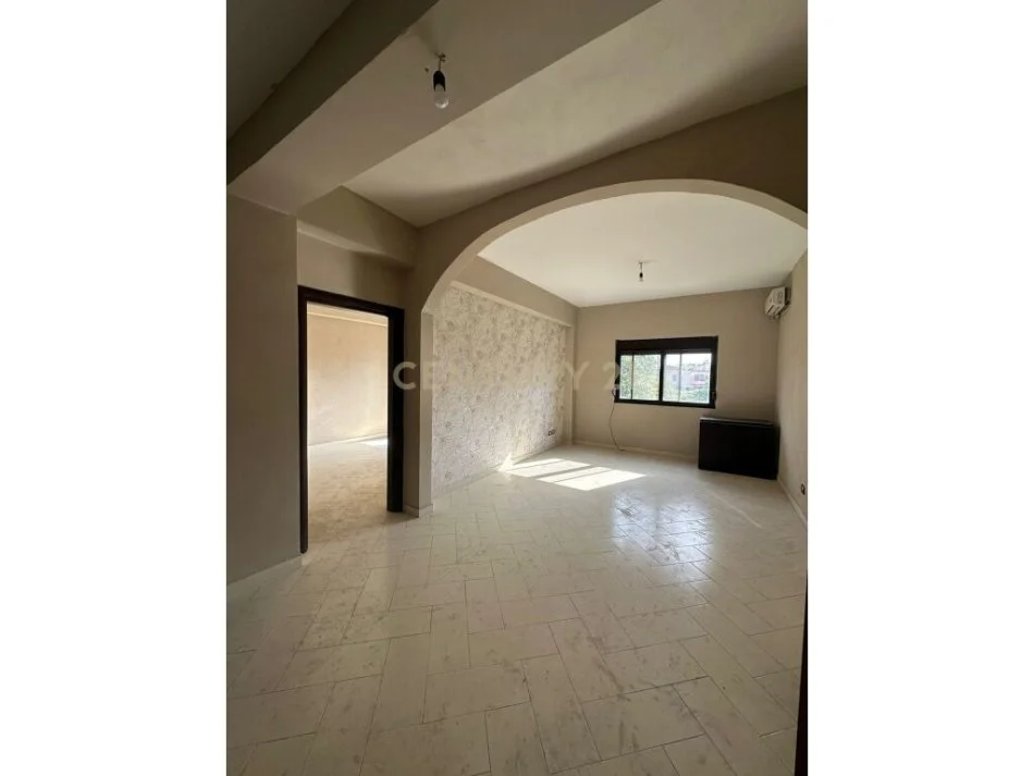 Durres, shitet apartament 2+1+Ballkon Kati 2, 92 m² 87.000 € (STADIUMI)