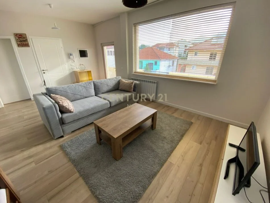 Tirane, jepet me qera apartament 2+1 Kati 3, 320 m² 450 € (sauk)