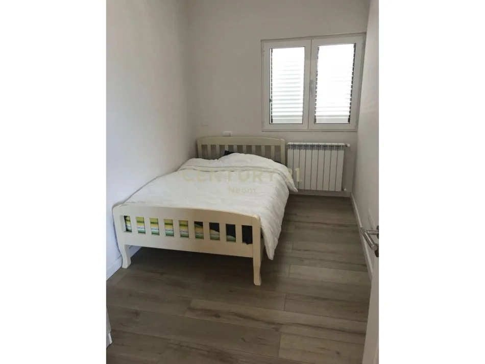 Tirane, jepet me qera apartament 2+1 Kati 3, 320 m² 450 € (sauk)