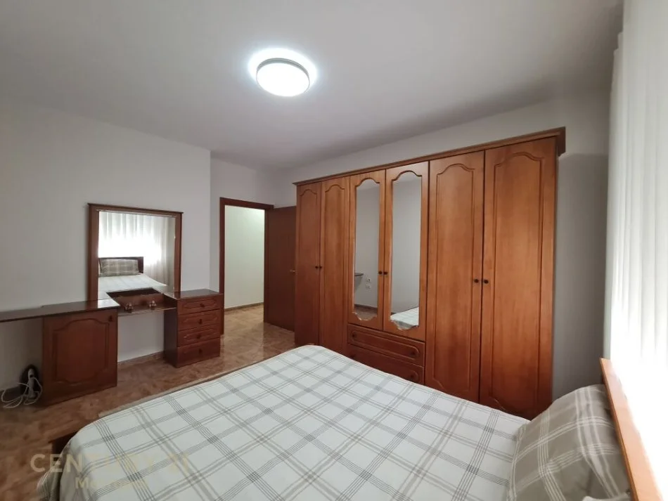 𝐓𝐢𝐫𝐚𝐧𝐞, 𝐣𝐞𝐩𝐞𝐭 𝐦𝐞 𝐪𝐞𝐫𝐚 𝐚𝐩𝐚𝐫𝐭𝐚𝐦𝐞𝐧𝐭 𝟐+𝟏 𝐊𝐚𝐭𝐢 𝟖, 𝟗𝟎 𝐦² 𝟕𝟓𝟎 € (𝟗 𝐊𝐚𝐭ë𝐬𝐡𝐞𝐭)