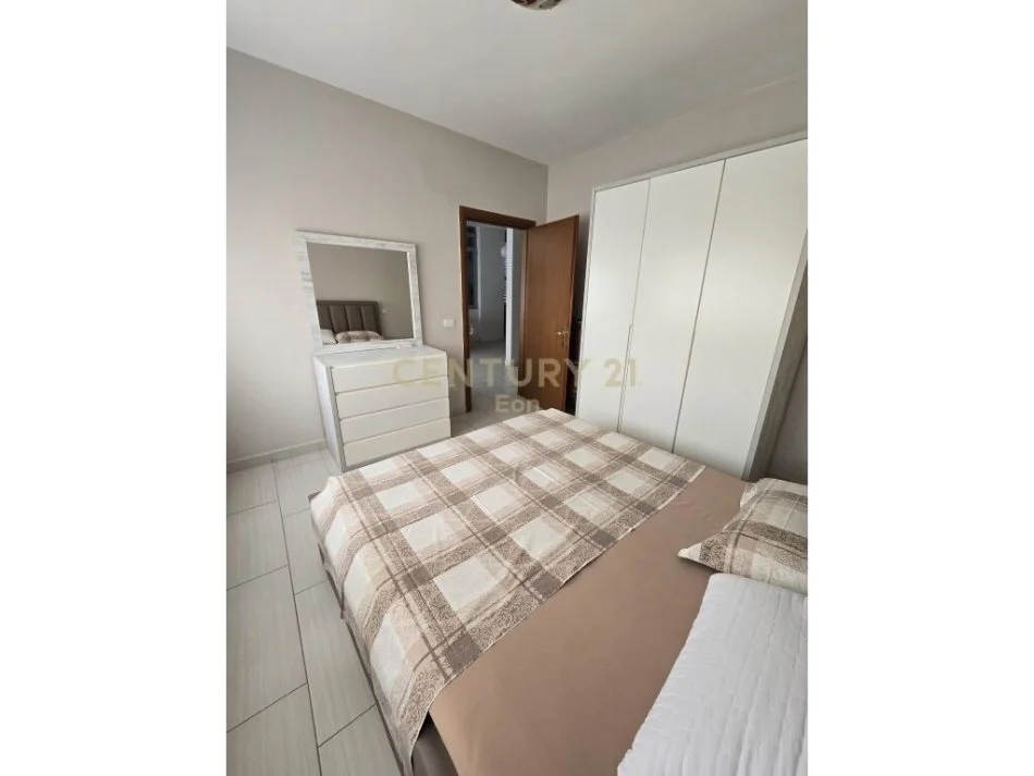 Durres, jepet me qera apartament 1+1 Kati 4, 60 m² 250 € 