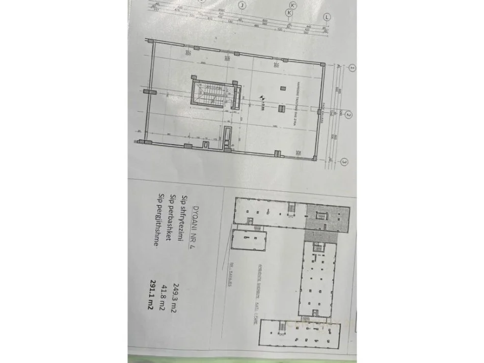 𝐓𝐢𝐫𝐚𝐧𝐞, 𝐣𝐞𝐩𝐞𝐭 𝐦𝐞 𝐪𝐞𝐫𝐚 𝐚𝐦𝐛𝐣𝐞𝐧𝐭 𝐛𝐢𝐳𝐧𝐞𝐬𝐢 𝐊𝐚𝐭𝐢 𝟏, 𝟔𝟑𝟎 𝐦² 𝟒.𝟑𝟎𝟎 € (𝐑𝐫𝐮𝐠𝐚 𝐞 𝐊𝐚𝐯𝐚𝐣ë𝐬)