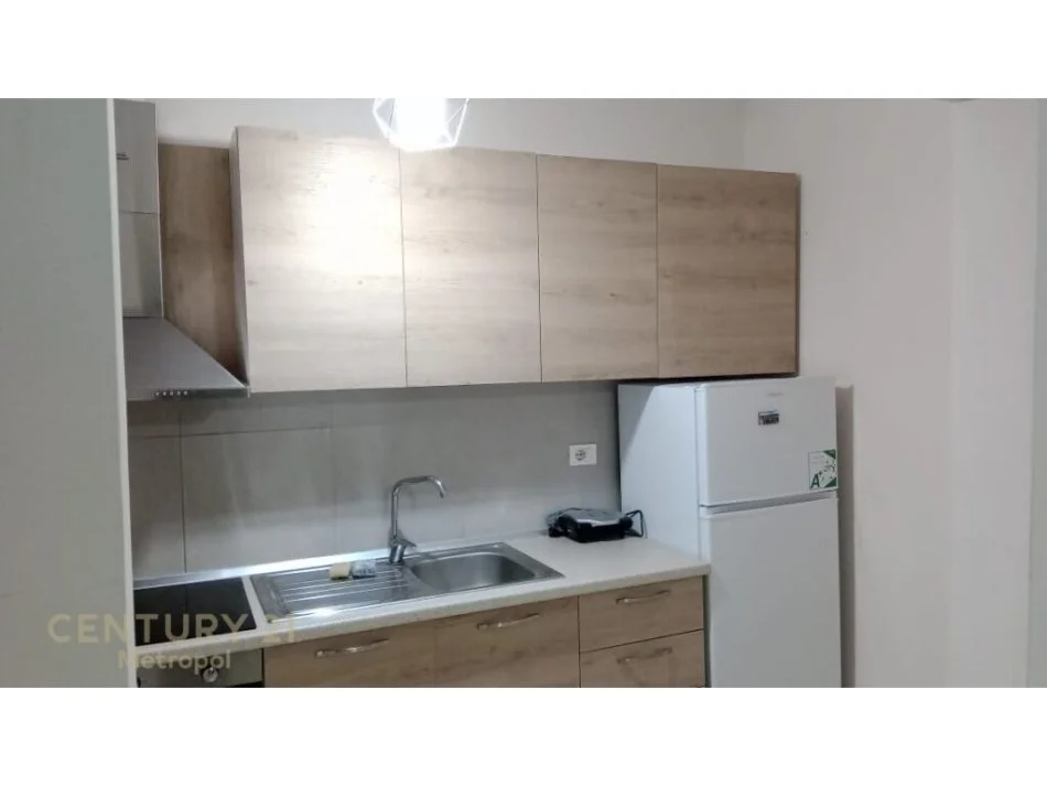 Tirane, shitet apartament 1+1 Kati 1, 64 m² 105.000 € (oxhaku)